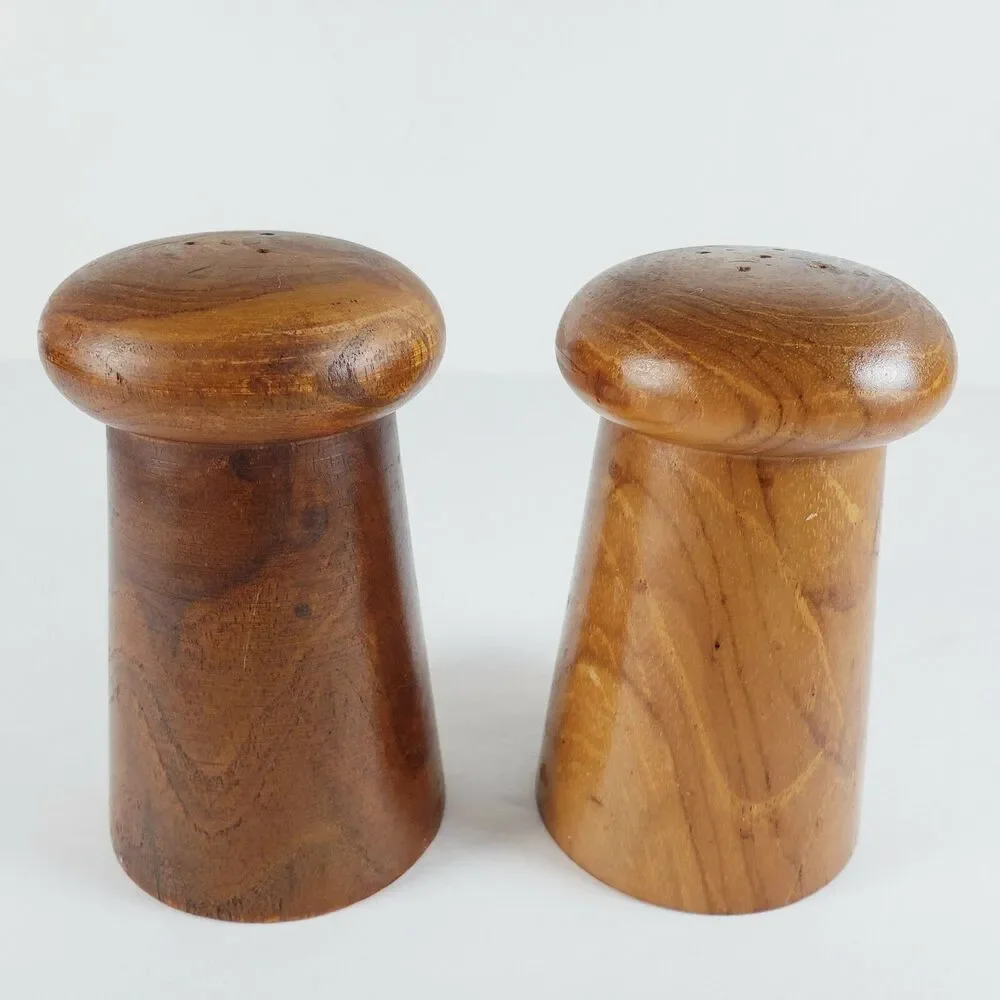 VTG Mushroom Shape Wood Salt & Pepper Shakers Danish Style Cottage MCM